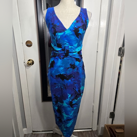 Chiari Boni La Petite Sleeveless multi-blue pattern Midi Fitted Dress Sz 42 US 6